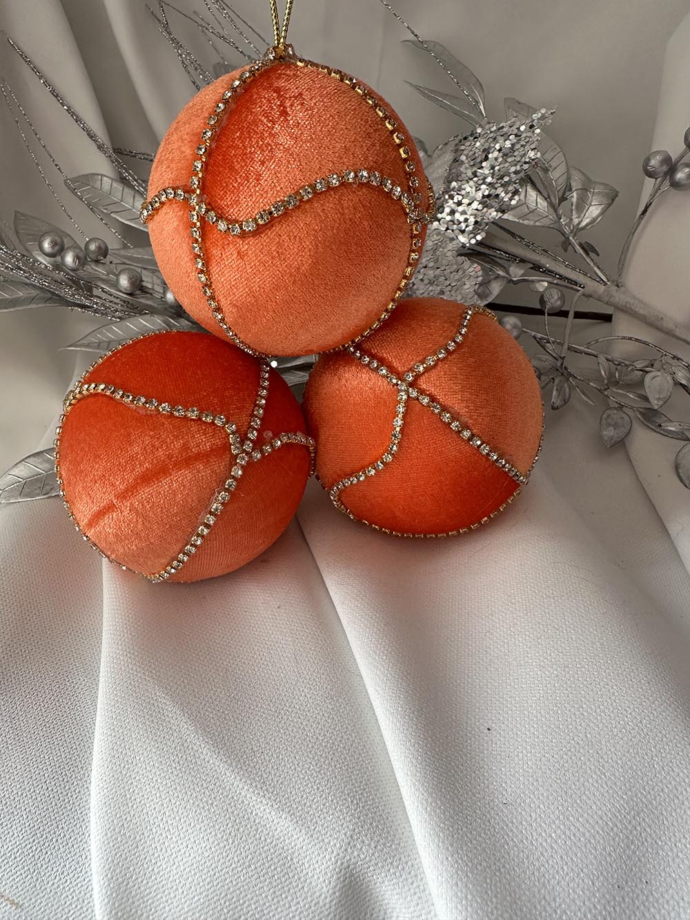 Turuncu  Çam Ağacı Süsü - 8 Cm Kadife Yılbaşı Çam Ağacı Topu