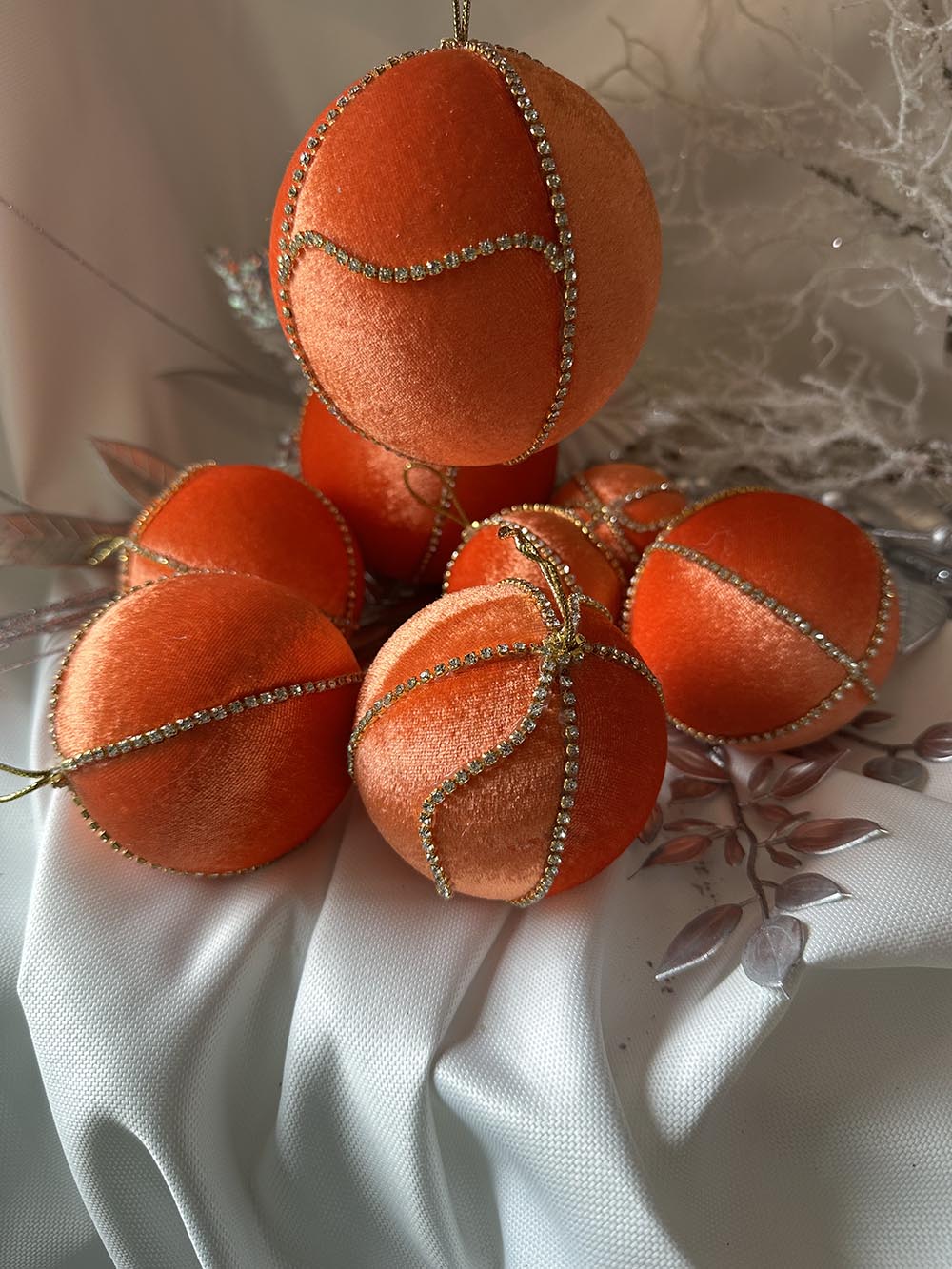 Turuncu Taşlı Büyük Etnik Yılbaşı Çam Ağacı Topu