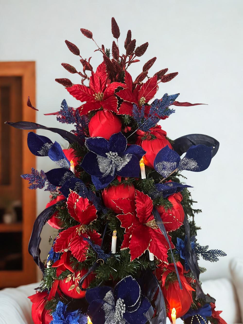 RED BLUE - YILBAŞI ÇAM AĞACI